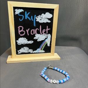 Women’s bracelet that is sky themed